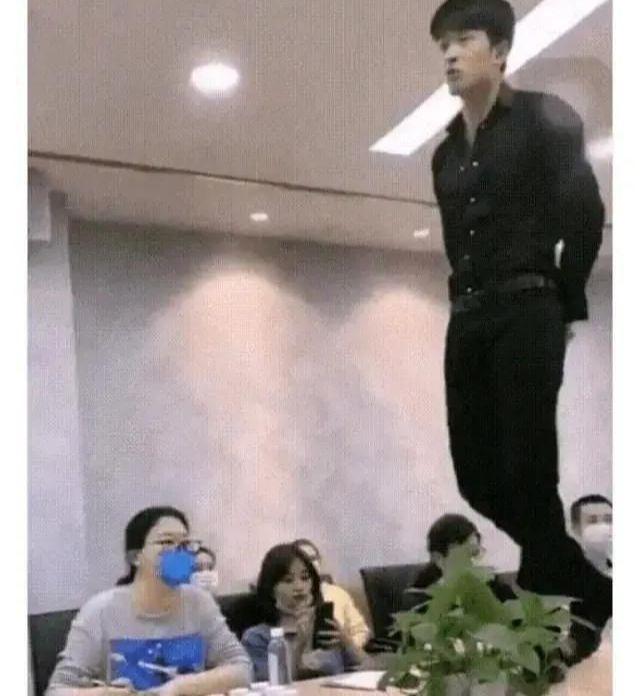 <a href='http://www.mcnjigou.com/?tags=38
' target='_blank'>辛巴</a>这次终究是搬起石头砸了自己的脚  <a href='http://www.mcnjigou.com/?tags=38
' target='_blank'>辛巴</a> 第9张
