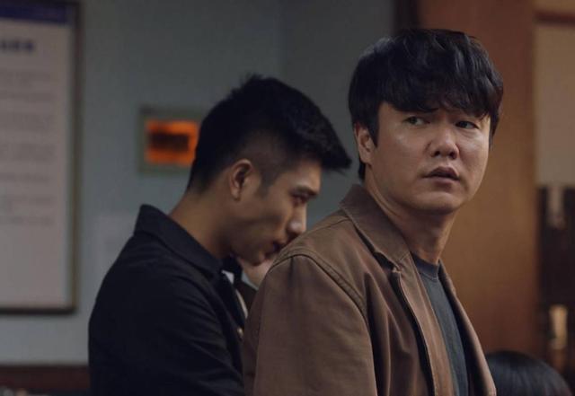 《<a href='http://www.mcnjigou.com/?tags=26
' target='_blank'>谁是凶手</a>》大结局：沈雨自首，冷小兵因公殉职，夏木离开刑警队  <a href='http://www.mcnjigou.com/?tags=26
' target='_blank'>谁是凶手</a> 第7张