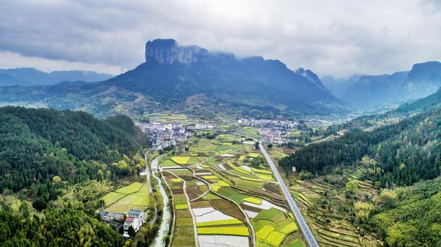 “土味顶流”张同学你认为能火多久？会成为下一个“李子柒”吗？