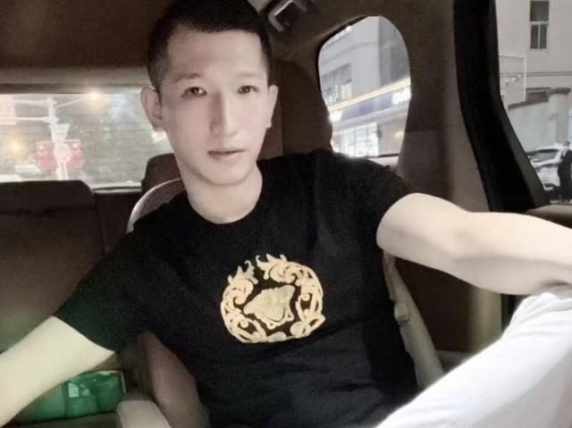 “没毛病”广州约见<a href='http://www.mcnjigou.com/?tags=42
' target='_blank'>二驴</a>、老<a href='http://www.mcnjigou.com/?tags=41
' target='_blank'>方丈</a>，因喝酒没叫<a href='http://www.mcnjigou.com/?tags=43
' target='_blank'>散打哥</a>，遭对方埋怨  <a href='http://www.mcnjigou.com/?tags=43
' target='_blank'>散打哥</a> 第4张
