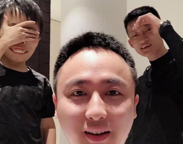 网红“外星人”力挺<a href='http://www.mcnjigou.com/?tags=43
' target='_blank'>散打哥</a>，爆出天道入狱内幕，怒斥其媳妇米菲  <a href='http://www.mcnjigou.com/?tags=43
' target='_blank'>散打哥</a> 第2张