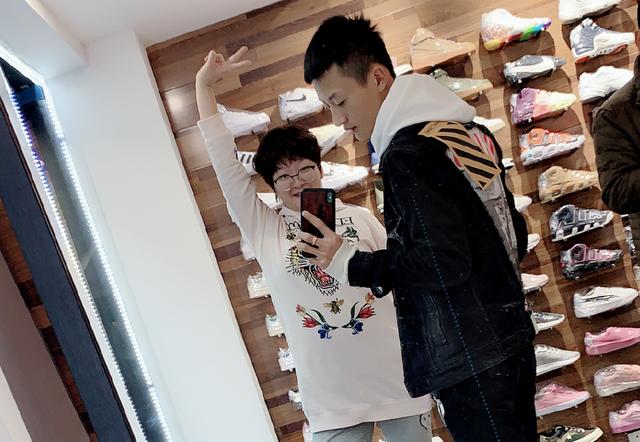 网红“外星人”力挺<a href='http://www.mcnjigou.com/?tags=43
' target='_blank'>散打哥</a>，爆出天道入狱内幕，怒斥其媳妇米菲  <a href='http://www.mcnjigou.com/?tags=43
' target='_blank'>散打哥</a> 第4张