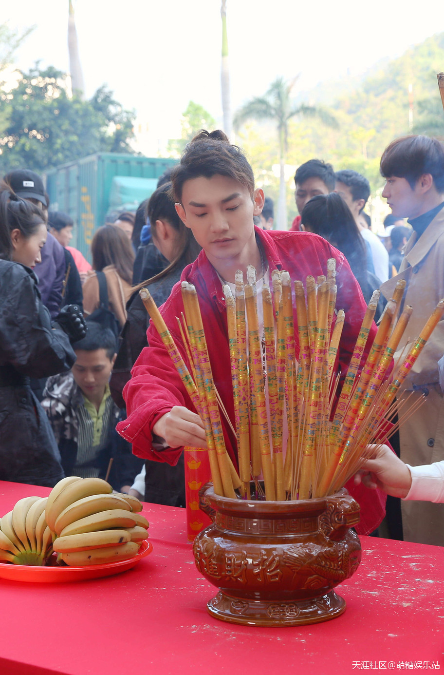 蒋龙《三生有幸遇上你》开机 化身老板风趣幽默引期待(转载)