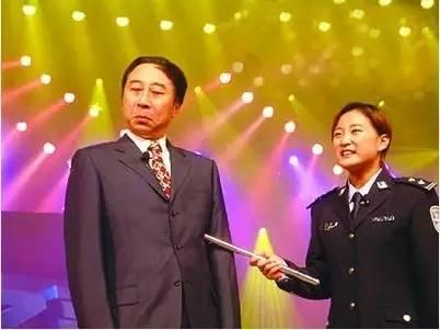 冯巩的徒弟当中，为何贾玲发展得最好？  贾玲 第4张