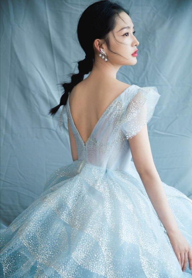 美女明星馆：李沁美图写真  李沁 第7张