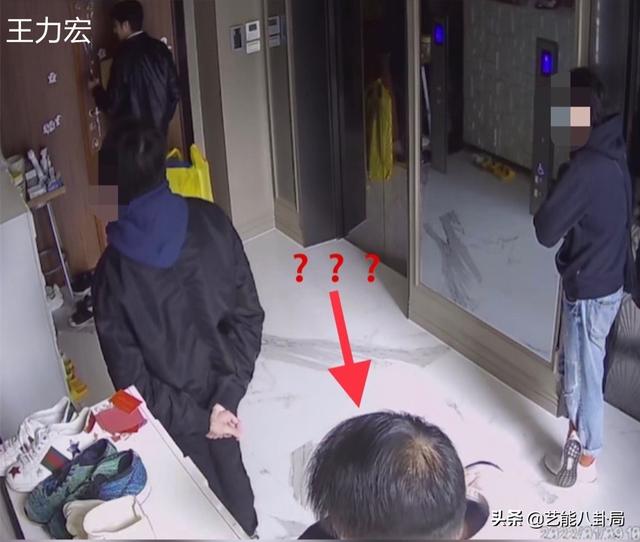 王力宏回应李靓蕾！律师建议不要单独回家，才带3男子去看孩子