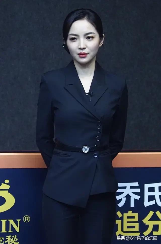 新晋网红、台球女神王钟瑶，身材颜值不输潘晓婷和吕萌希子  王钟瑶 第2张