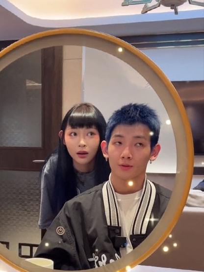 <a href='http://www.mcnjigou.com/?tags=29
' target='_blank'>痞幼</a>受访曝结婚计划打算婚后躺平，粉丝猜结婚对象是<a href='http://www.mcnjigou.com/?tags=144
' target='_blank'>梅尼耶</a>遭否认  <a href='http://www.mcnjigou.com/?tags=29
' target='_blank'>痞幼</a> 第12张