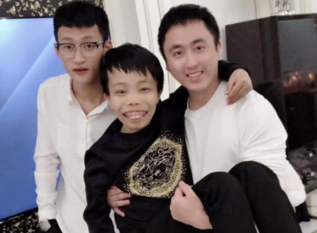 <a href='http://www.mcnjigou.com/?tags=43
' target='_blank'>散打哥</a>自曝存款一亿，每天利息就有一万多，扬言“随时可以退休”  <a href='http://www.mcnjigou.com/?tags=43
' target='_blank'>散打哥</a> 第8张
